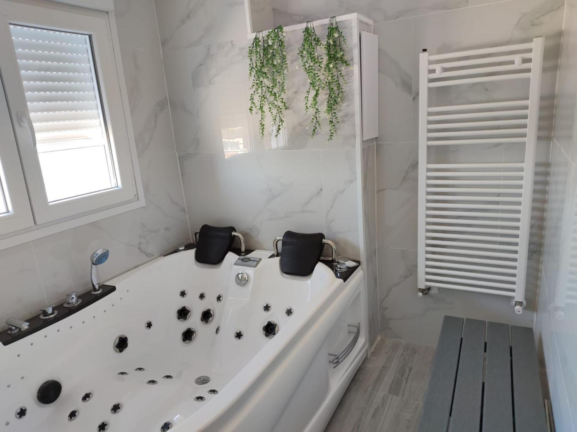 Apartamento Con Jacuzzi El Rincon De Las Delicias Zaragoza Bagian luar foto